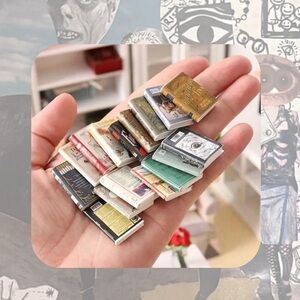 🆕 20+ pieces collection of classic mini books for DIY crafts & more